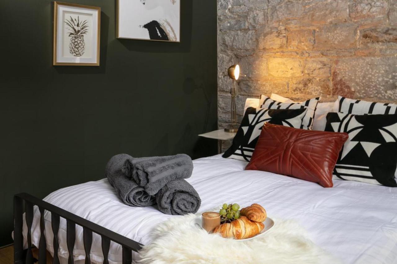 Two-Bedroom Apartment At Royal William Yard, Plymouth Exteriör bild